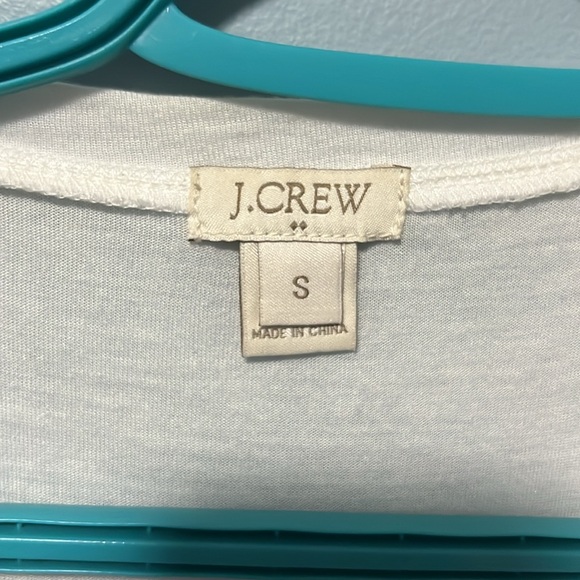 White flower tank top - Picture 2 of 3